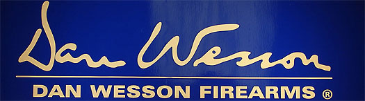 Dan Wesson facade logo
