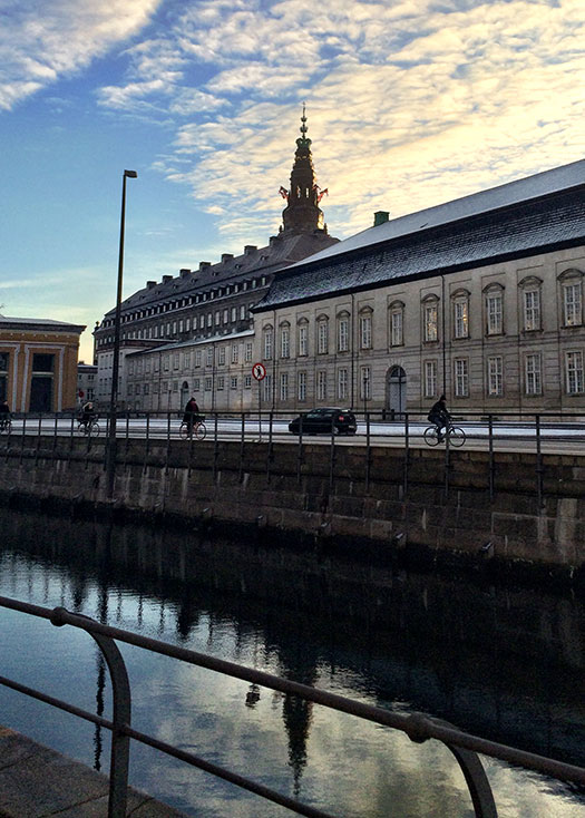 Christiansborg slots bagside, foto af Kristian 6 febr 2015