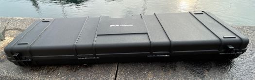 FX riffelkuffert af plast med babseskum 130 x 30 x 14 cm