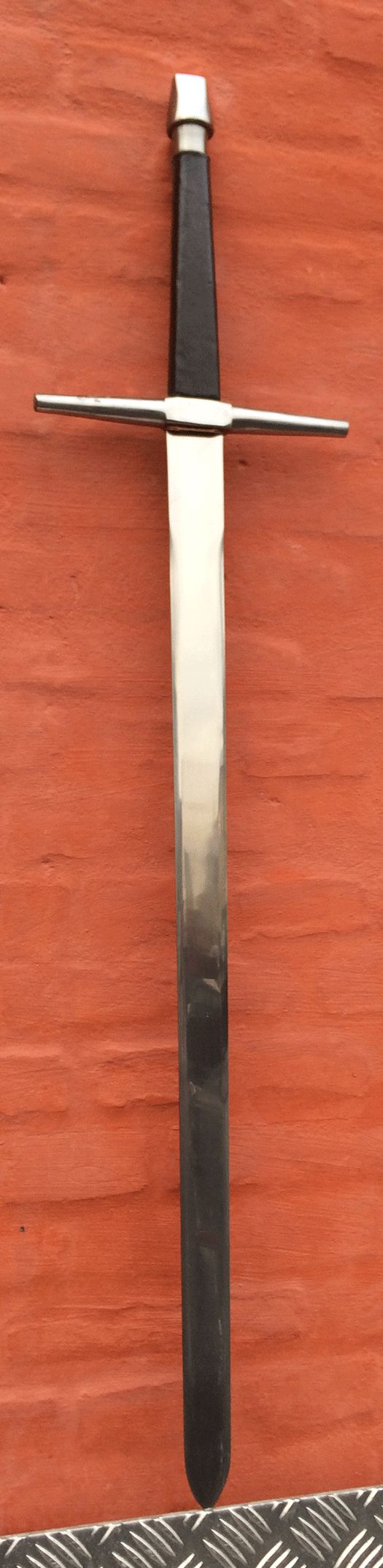 Tyskproduceret kampdueligt sværd