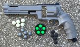 Paintballrevolver kaliber .68 kuslyredrevet 5 skuds paintballgun