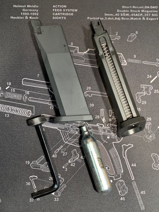 Heckler & Koch USP pistol, kulsyredrevet co2 pistol til 6 mm BB plastkugler Uma2.6356