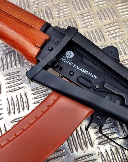 Kalashnikov AK 74 u SI120912_